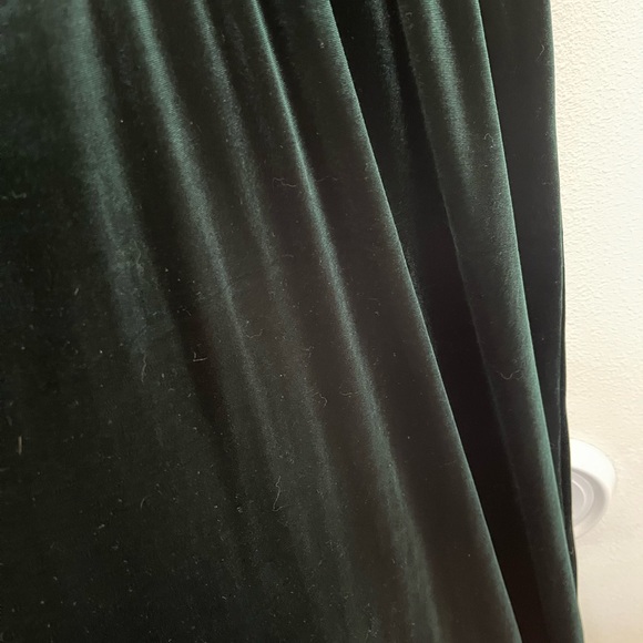 Green Velvet Maxi Dress Brand New - Picture 4 of 6